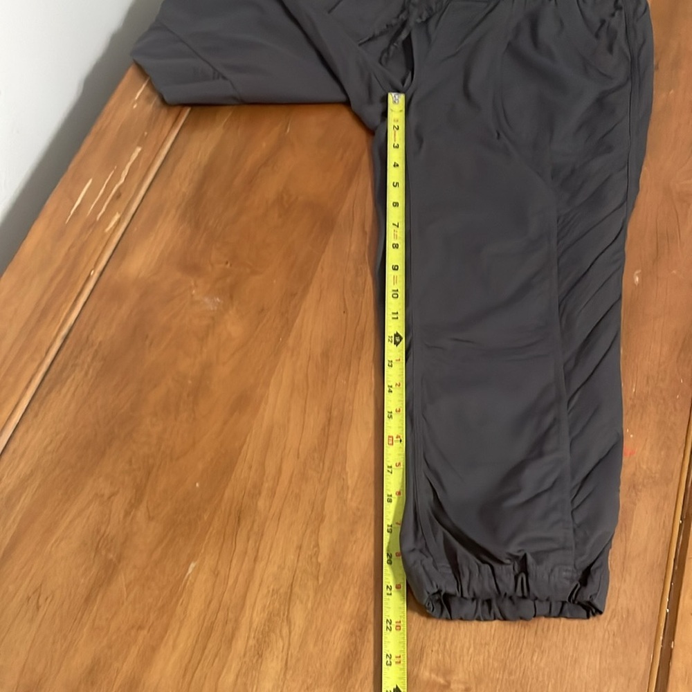 The North Face Nylon Capris Size Medium - Picture 6 of 14
